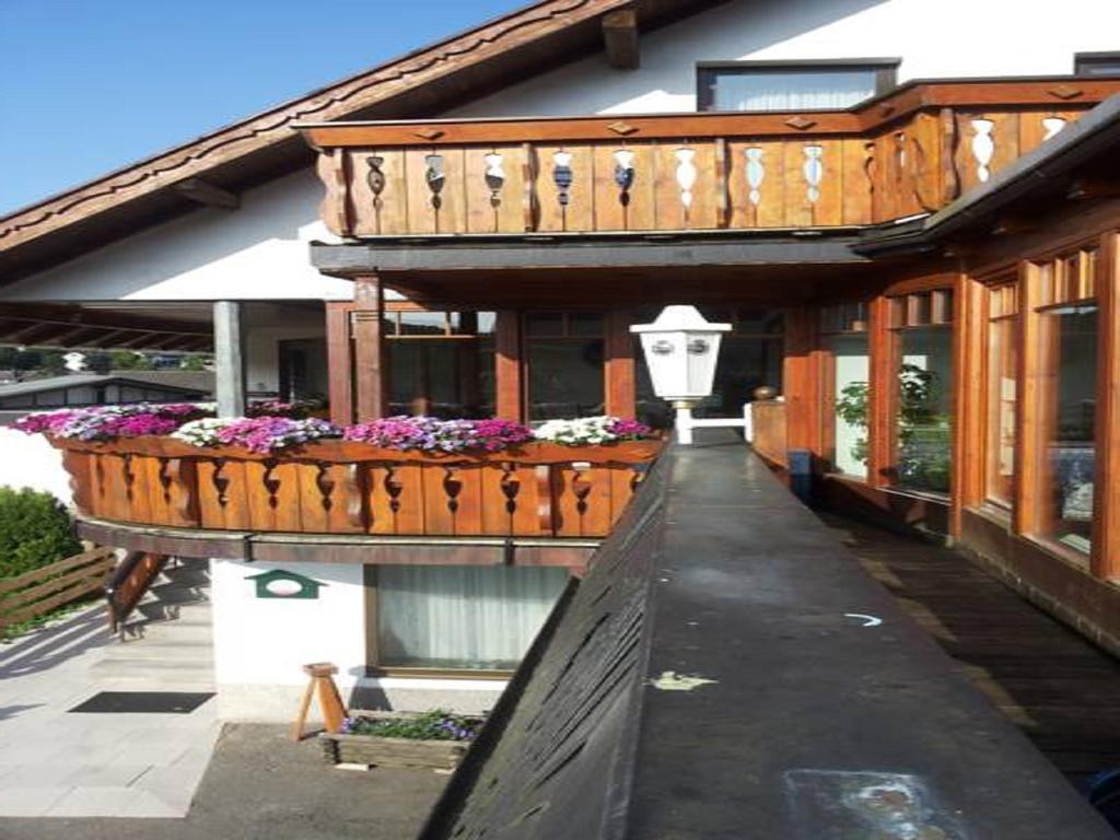 Pension "Dorfkrug" Winterberg Exterior foto